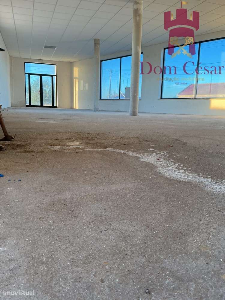 Moradia T4  R/C - 1º Andar em Foros de Salvaterra - Grande imagem: 5/26