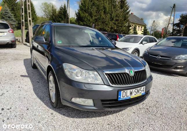 Skoda Octavia 1.8 TSI Ambiente - 9