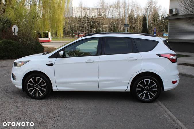 Ford Kuga 2.0 TDCi 2x4 ST-Line - 6