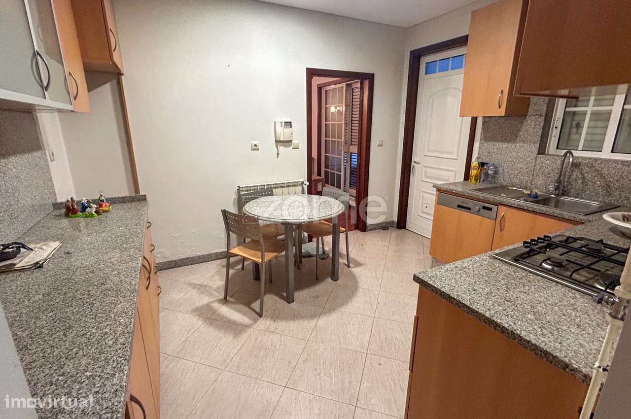 MORADIA INDEPENDENTE URGEZES - Grande imagem: 4/26