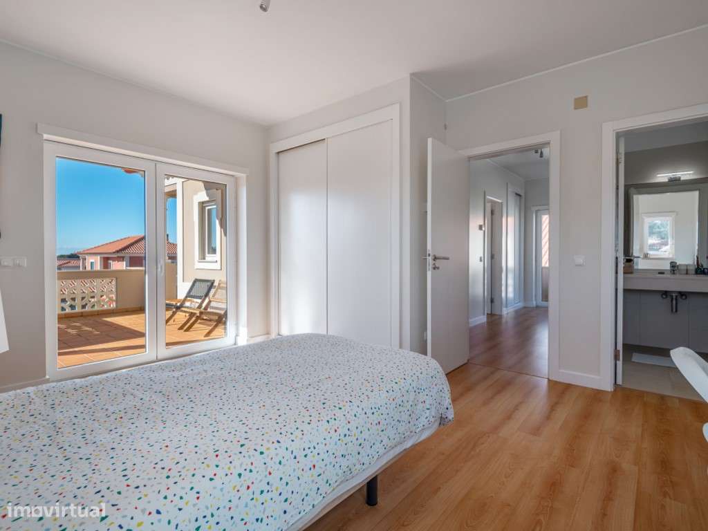 Moradia T3 com piscina, jardim, garagem e vista no Praia d'el Rey B...-31