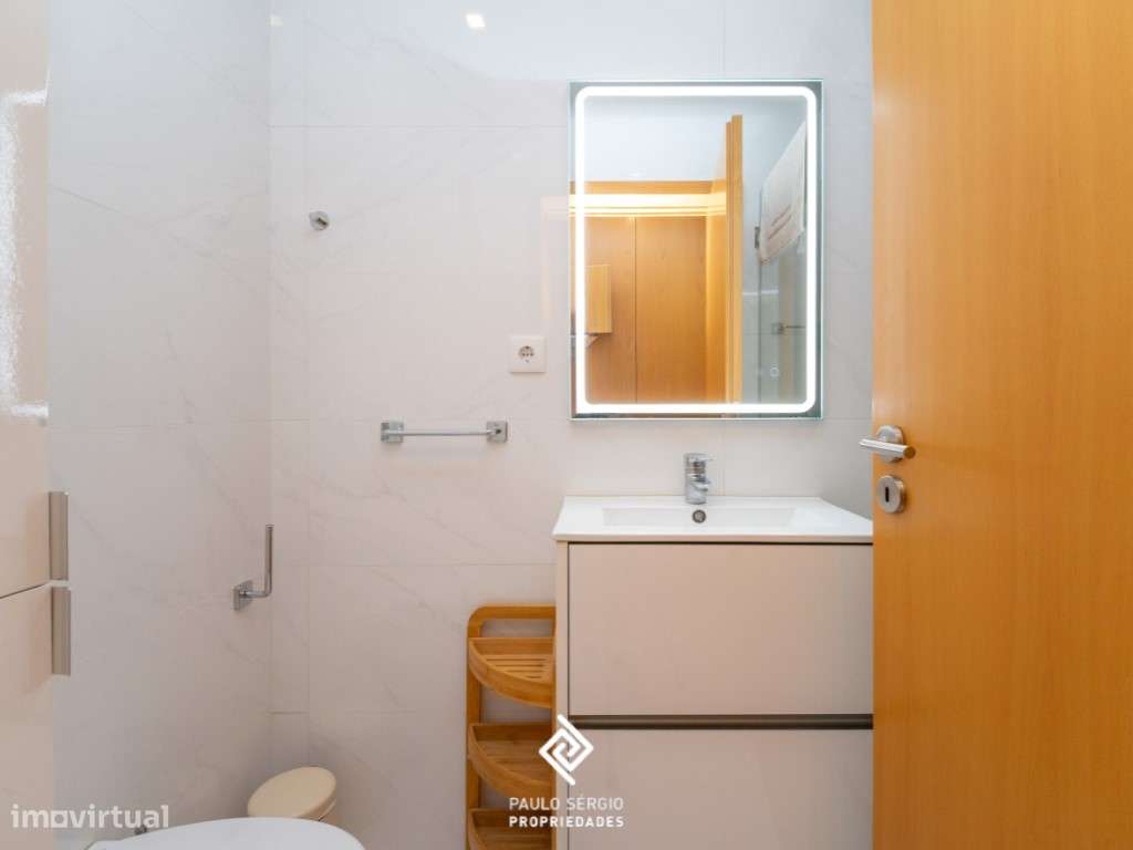 Apartamento T2 Duplex em Espinho-5