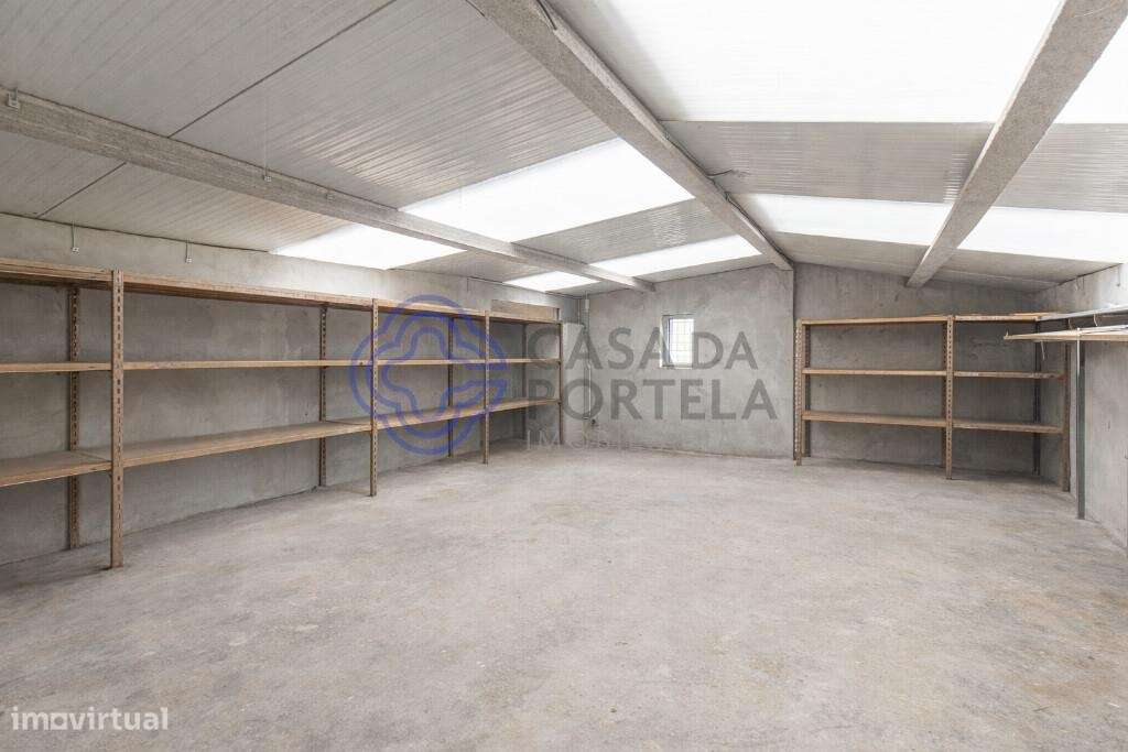 MORADIA T4 REABILITADA EM ERMESINDE JUNTO Á ESTAÇÃO - Grande imagem: 5/15