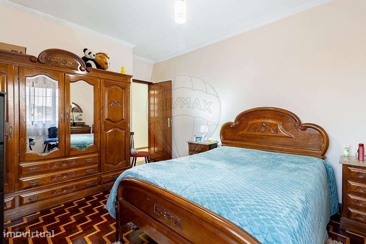 Oportunidade Única em São João de Ovar  Espaço Comercial + Habitação - Grande imagem: 5/26