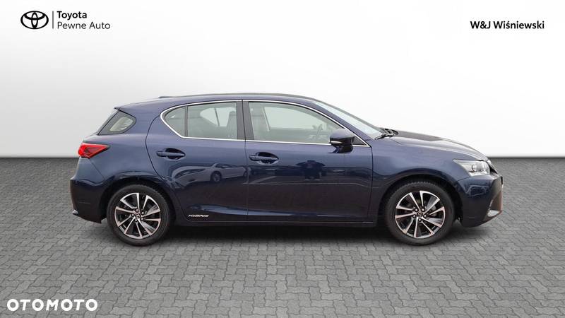 Lexus CT - 4