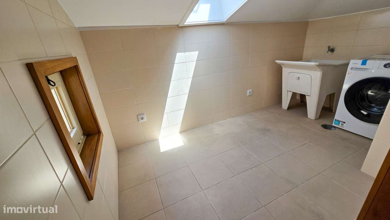 T3 Duplex Remodelado em Cond. Fechado -  São Félix da Marinha / Granja-19