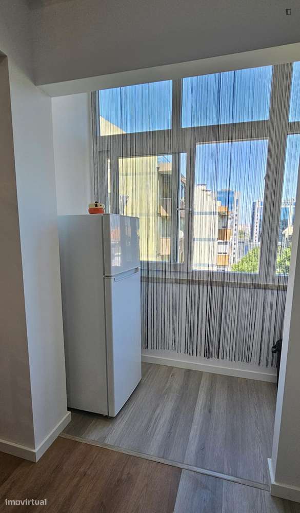 Apartamento com 1 quartos - localizado em Benfica Lisbon - Grande imagem: 5/9