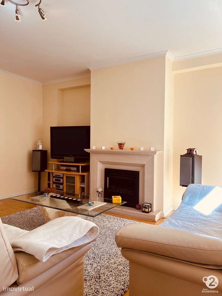 Apartamento T3 - Nova Carnaxide - 155m2 de área bruta - Grande imagem: 2/23