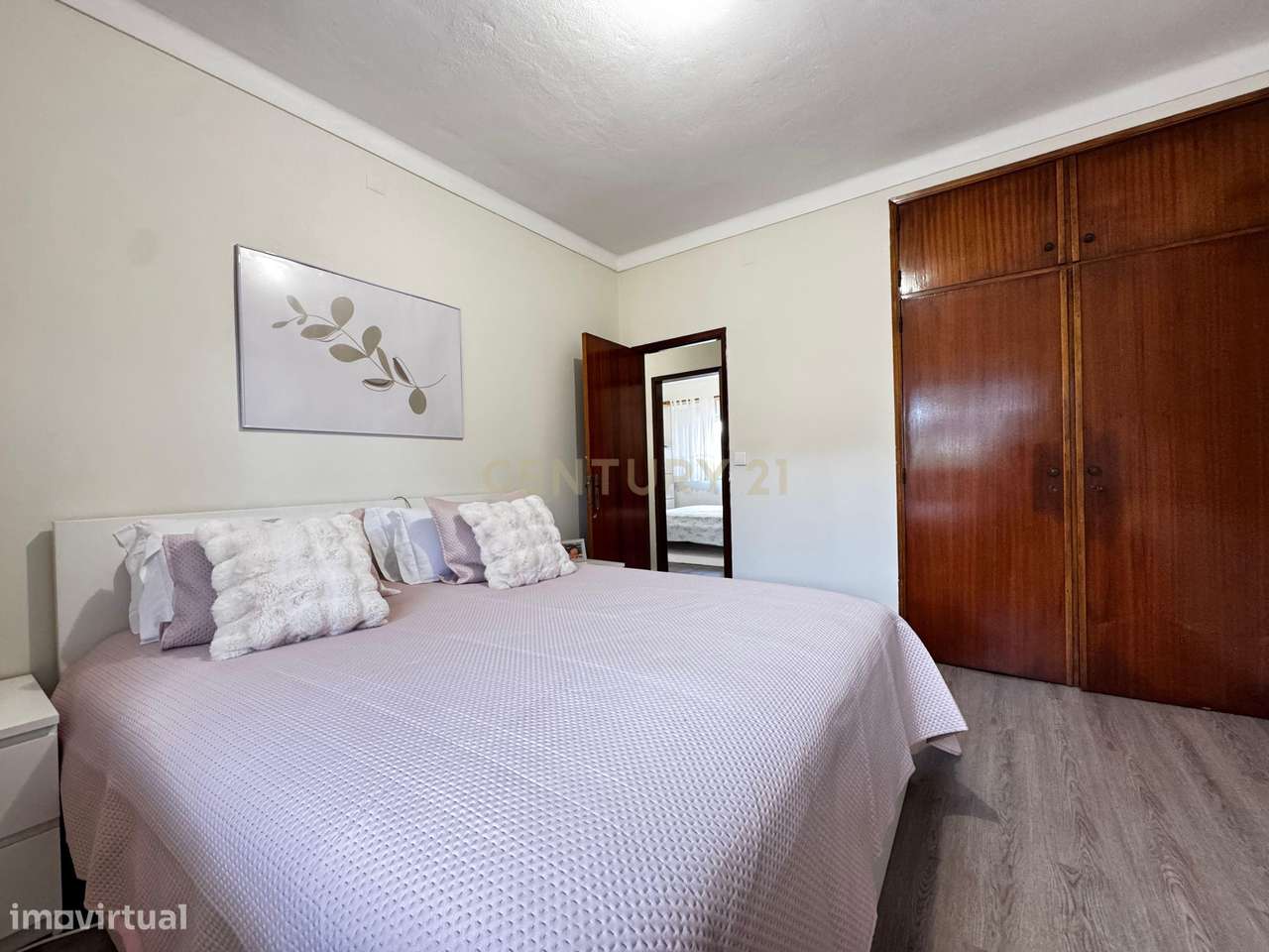 Moradia T3 Renovada em Fragoso-13