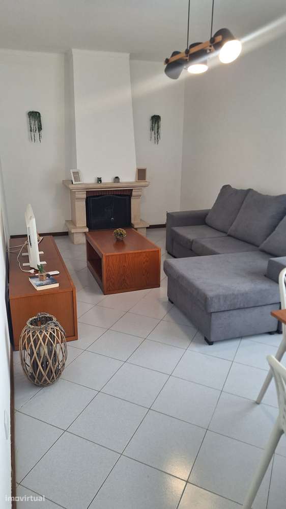 Arrenda-se T2 mobilado - S. Martinho do Bispo - Coimbra - Grande imagem: 5/12