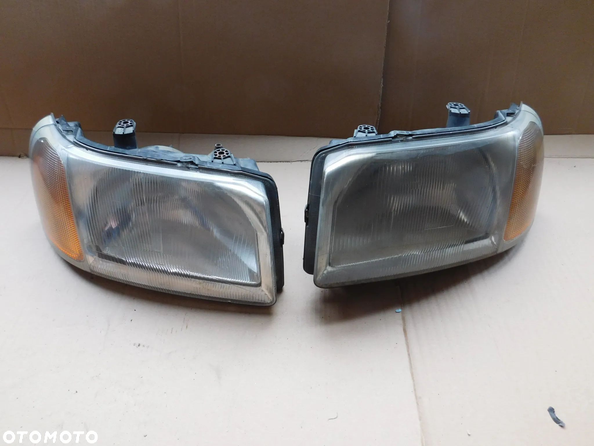 Lampa Przód Prawa / Lewa LAND ROVER FREELANDER I EUROPA - 1