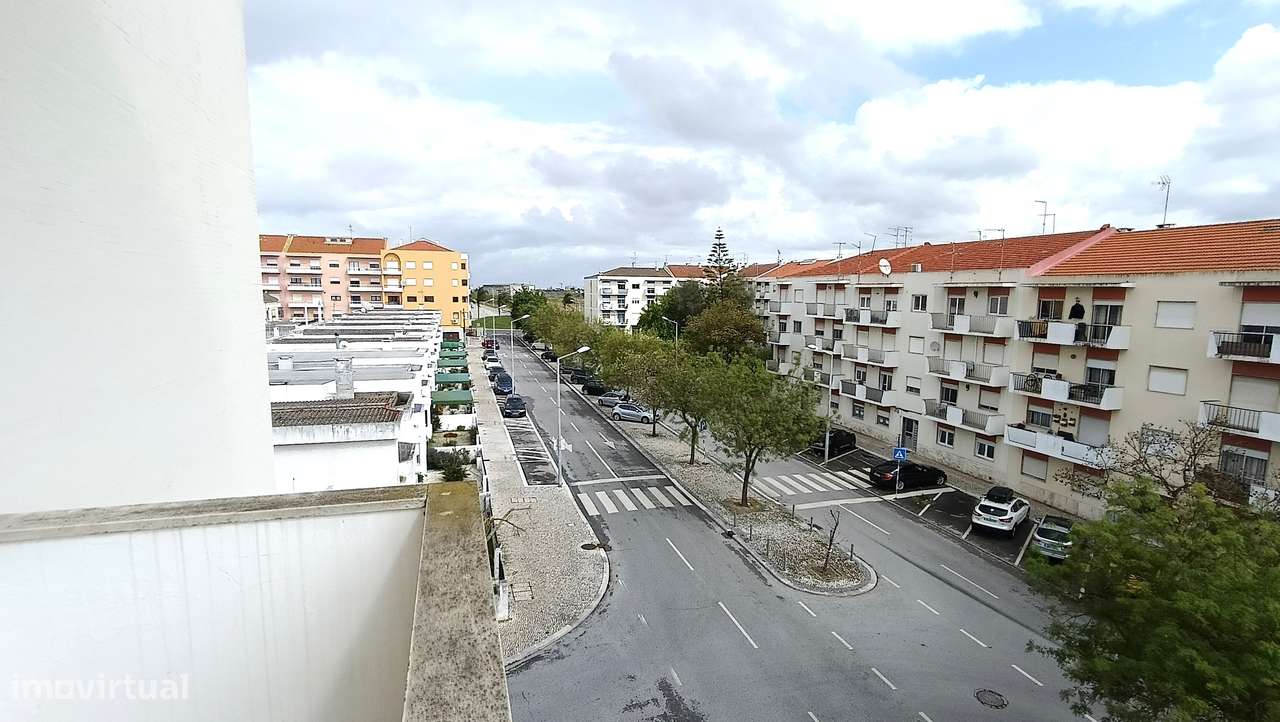 T3 c/ 3 frentes, localizado no Montijo, c/ 3 varandas - remodelado-22