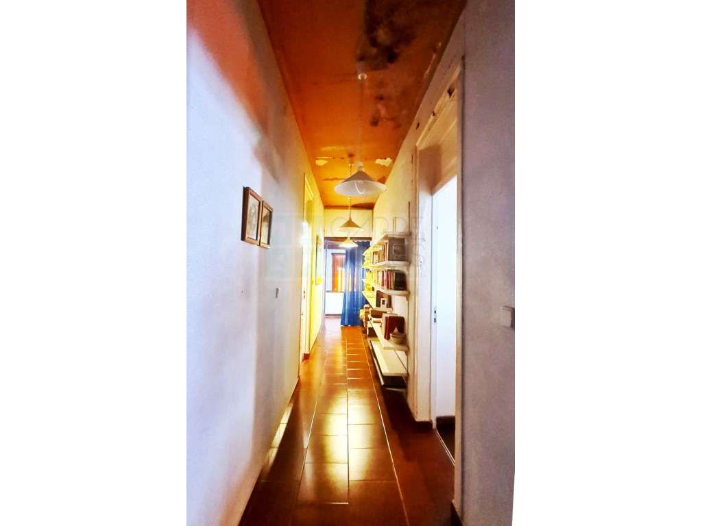 Moradia T6, lote 915m2, próxima da praia, na Parede, Cascais-27