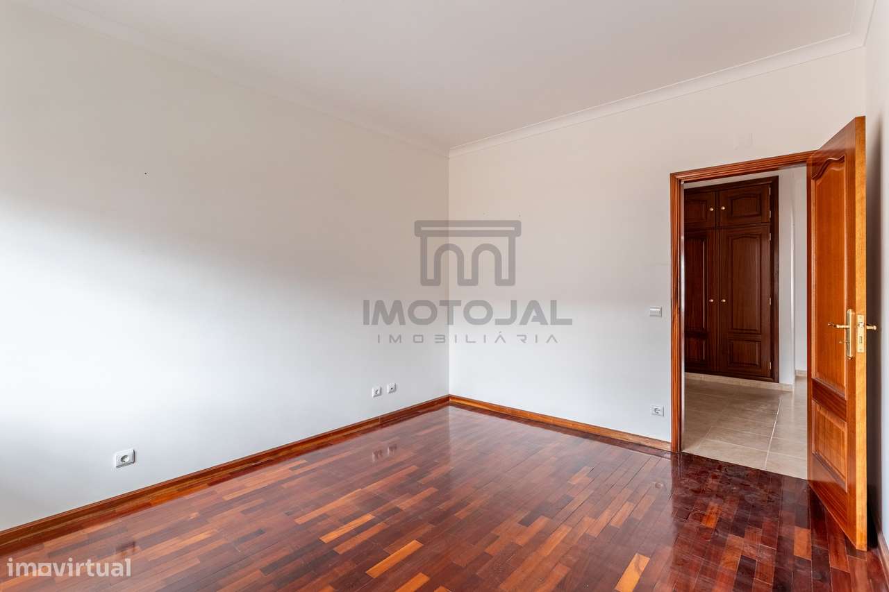 T3 com varanda, 145m², pronto a habitar em Samora Correia-16