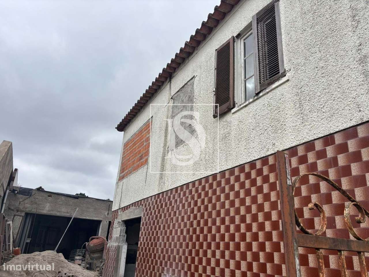 Moradias em Banda com Garagem Box – Viva com Conforto e Comodidade-16