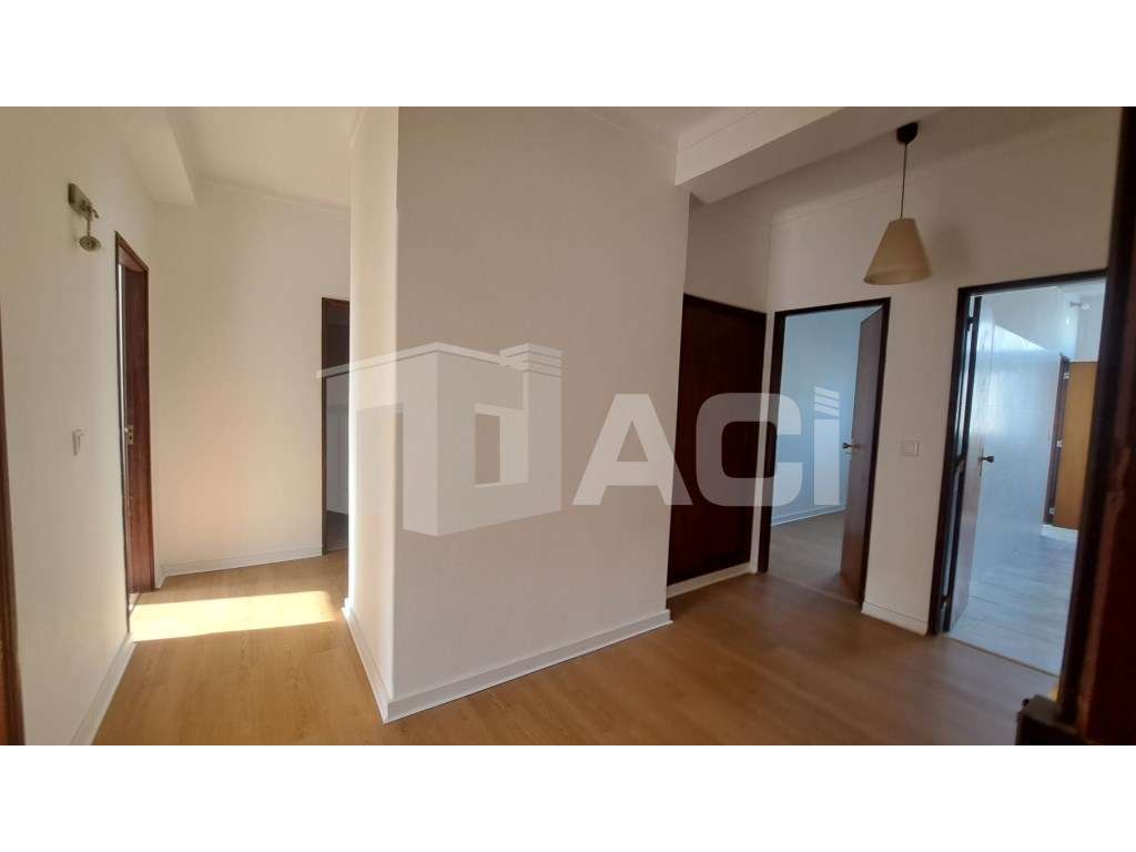 Apartamento T2 - Grande imagem: 2/14