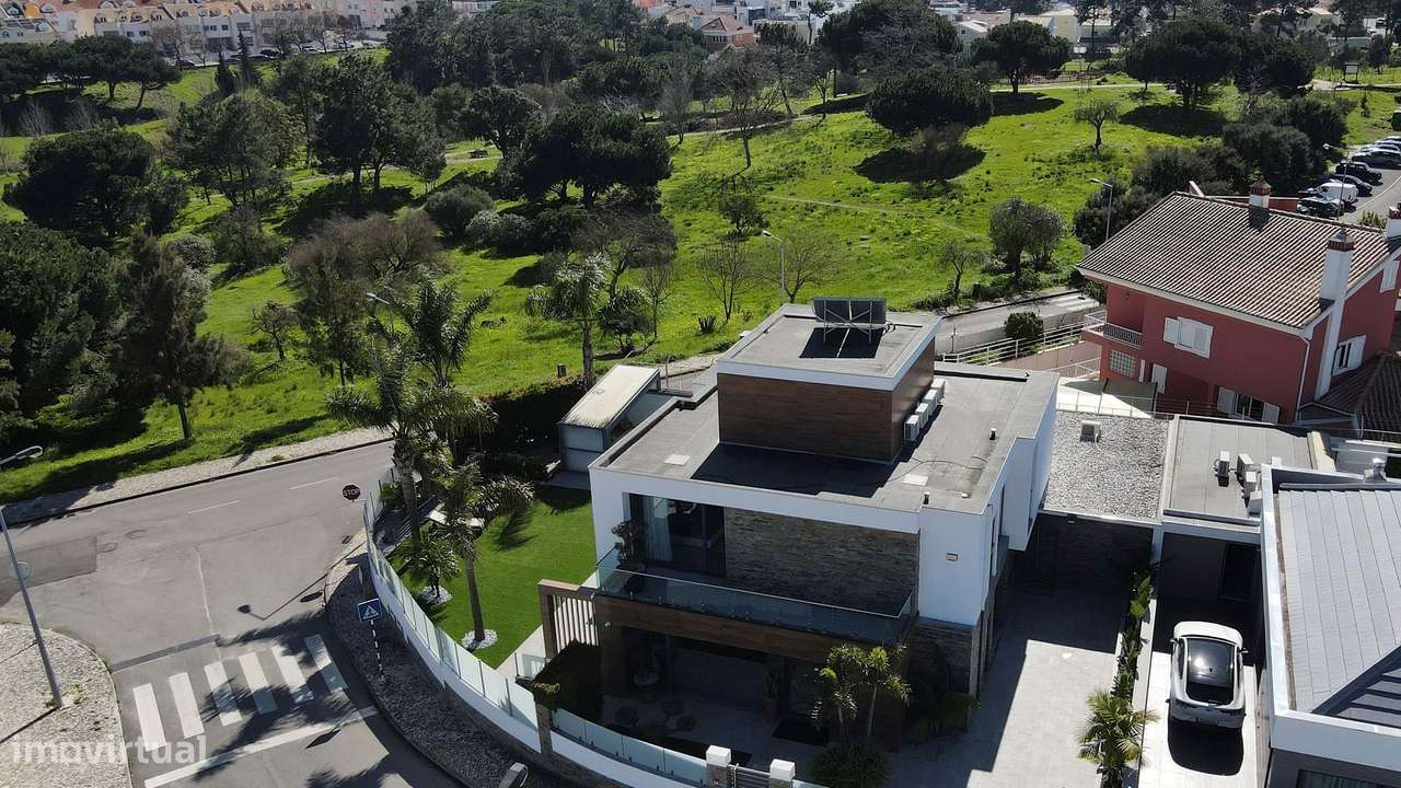 Moradia T4 com  piscina e jardim em zona privilegiada, Charneca da Cap-6