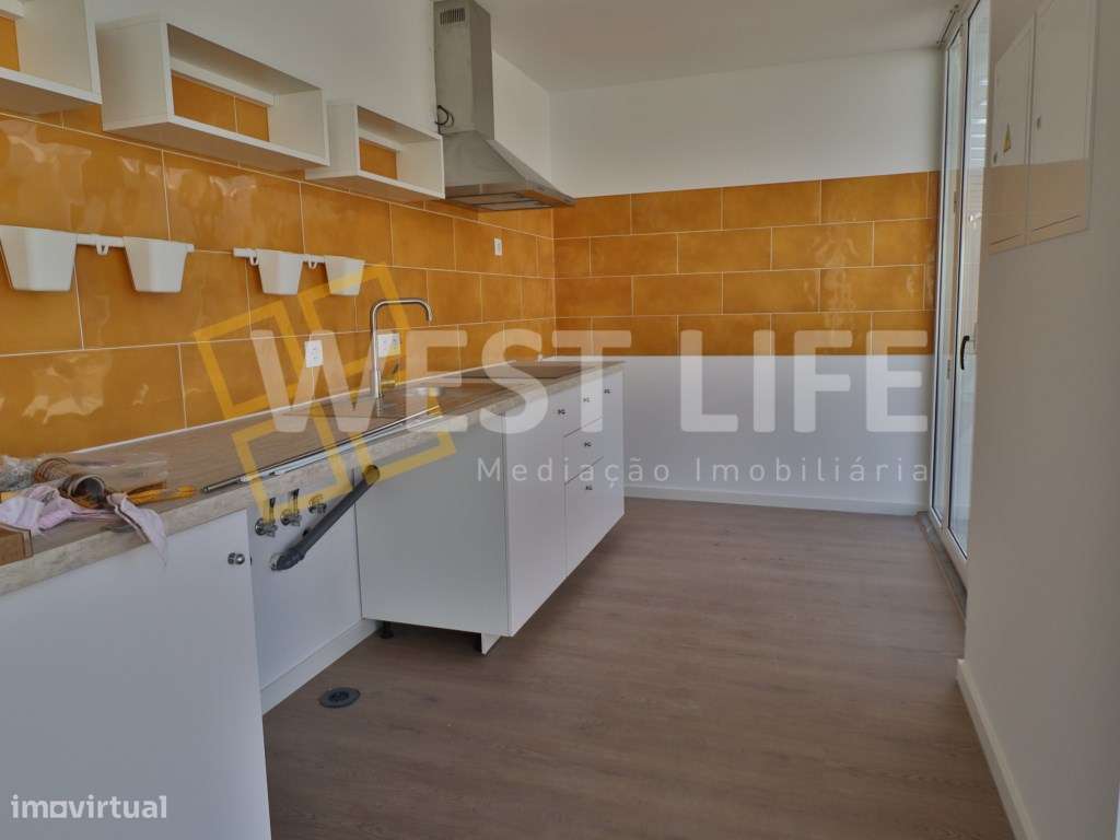 EXCLUSIVO WEST LIFE - Moradia de tipologia T1 renovada com terraço,... - Grande imagem: 4/22