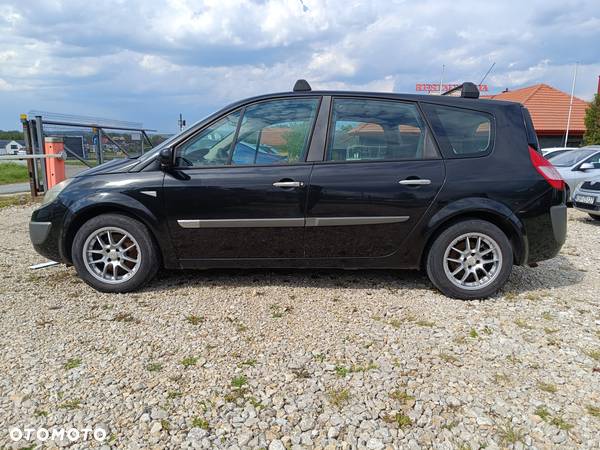 Renault Grand Scenic - 8