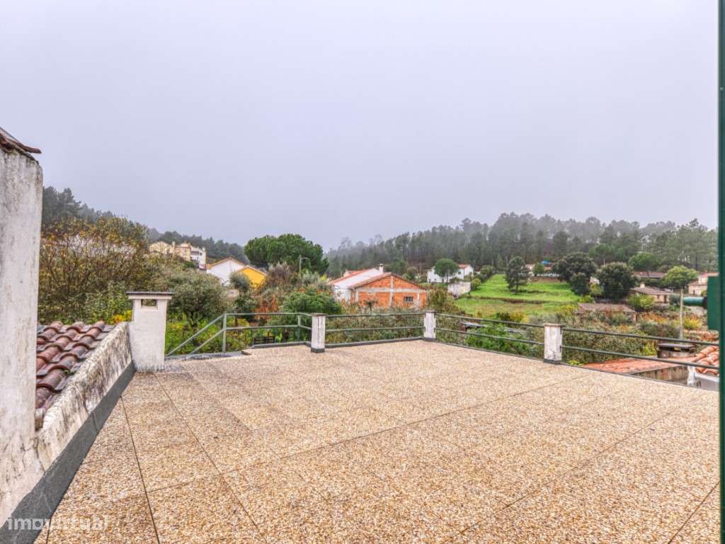 Moradia T4 com Quintal e Terraço, a Apenas 4 Minutos do Centro da V...-35