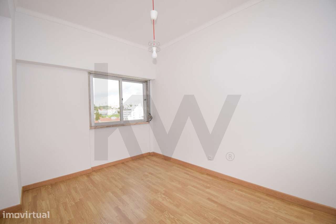 T3 com Sala Dupla em Carnaxide-10