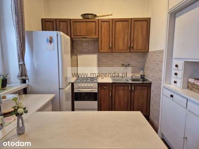 Oryginalne mieszkanie 73 m2 przy Placu Konstytucji-6