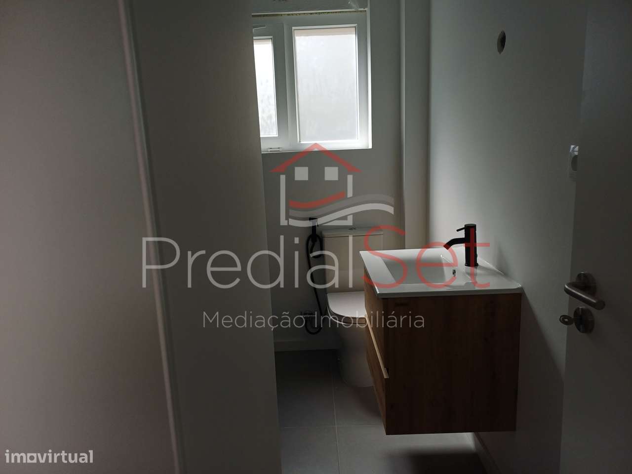 Apartamento T3 Totalmente Renovado- Montalvão-Setubal-8
