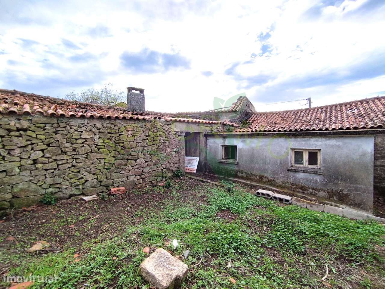 Moradia para reconstrução no centro de Penedono-6