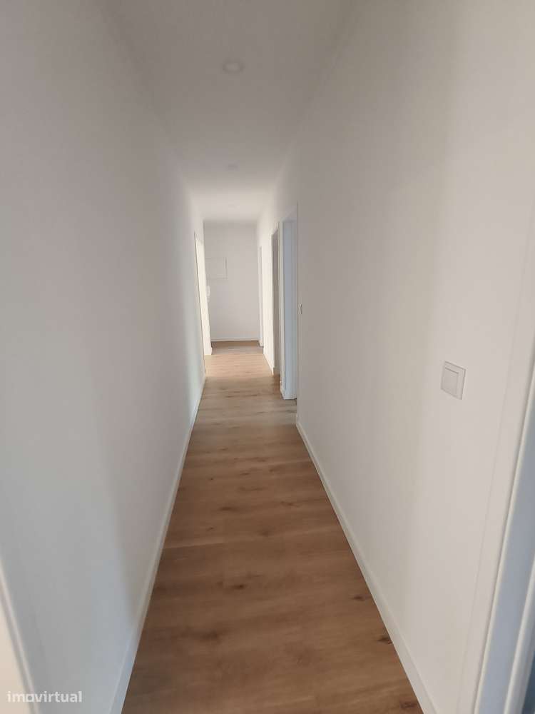 Excelente T3 Alvalade renovado - Grande imagem: 5/19