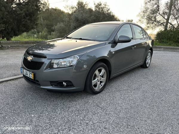 Chevrolet Cruze 1.6 LS - 4