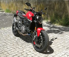 Ducati Monster  937