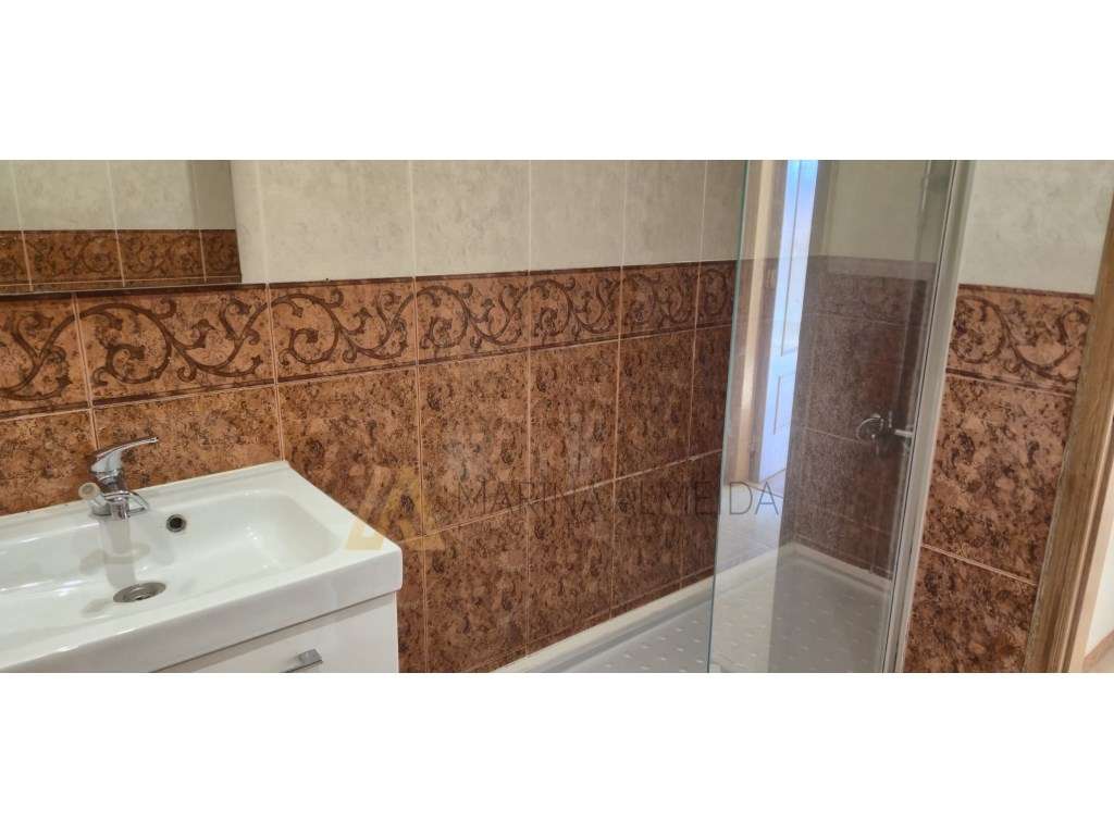 Apartamento t2 1º andar muito luminoso, com varanda despensa e arre...-10