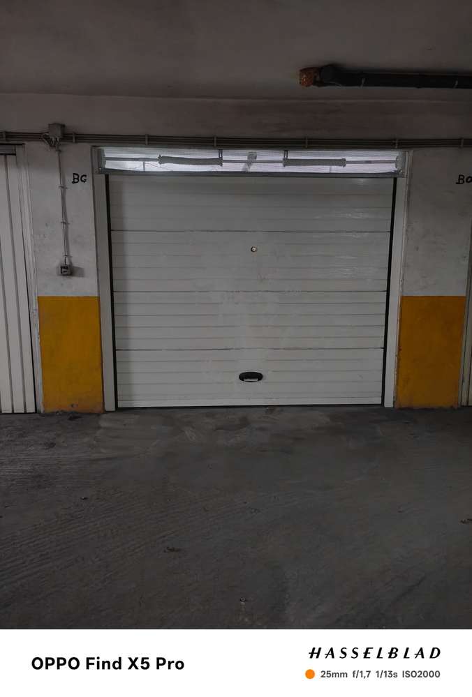 Garagem fechada com portão automático - Grande imagem: 4/20