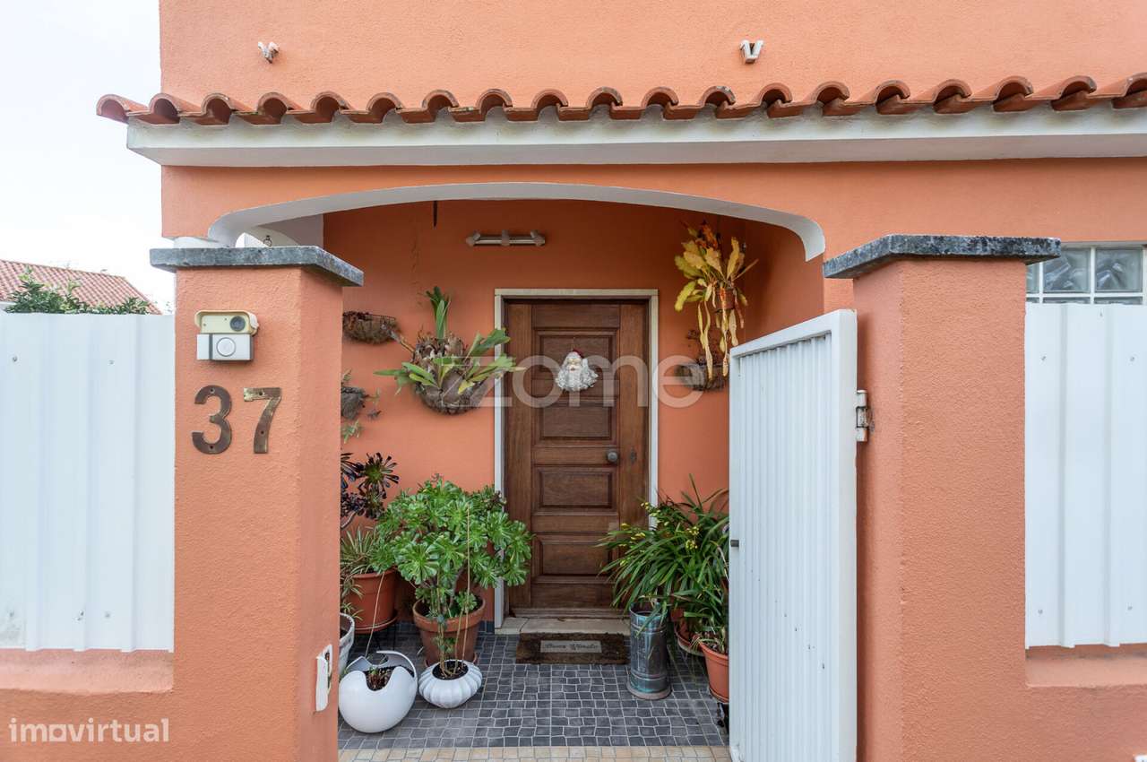 Residência familiar em venda - Grande imagem: 2/50