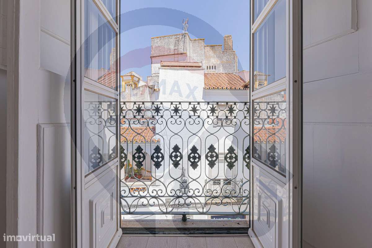 Moradia T3 Renovada no Centro Histórico de Évora – Charme Único-6