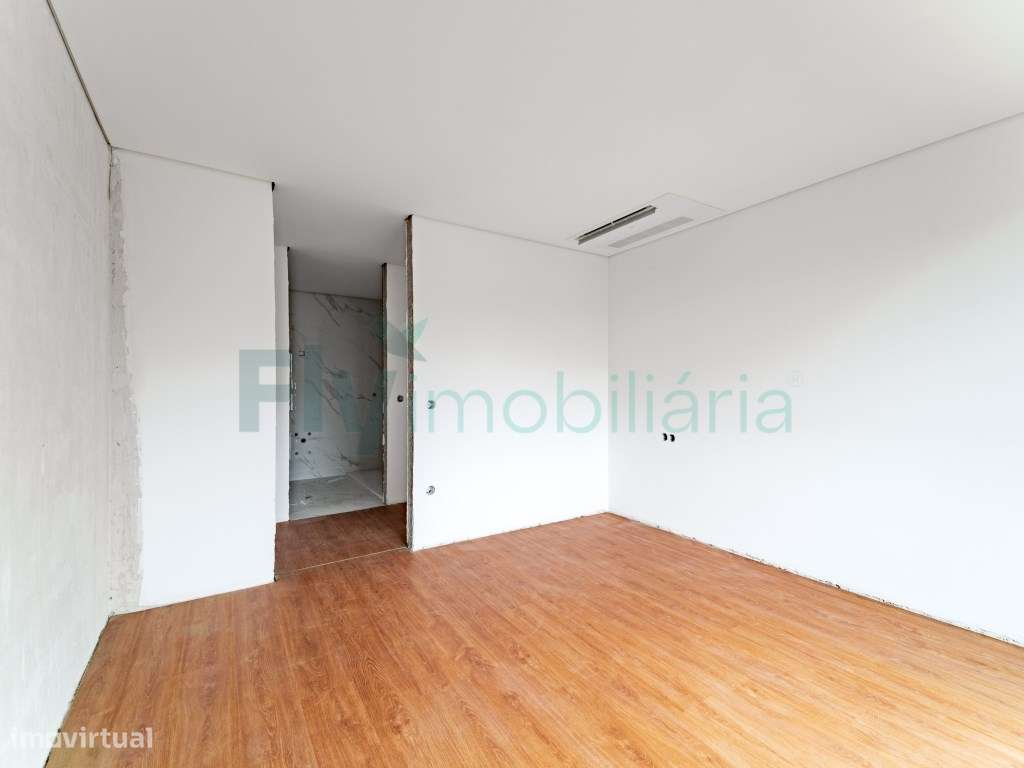 Apartamento T3 com excelente áreas em Lousada-24