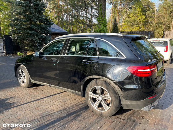 Mercedes-Benz GLC 220 d 4-Matic - 2