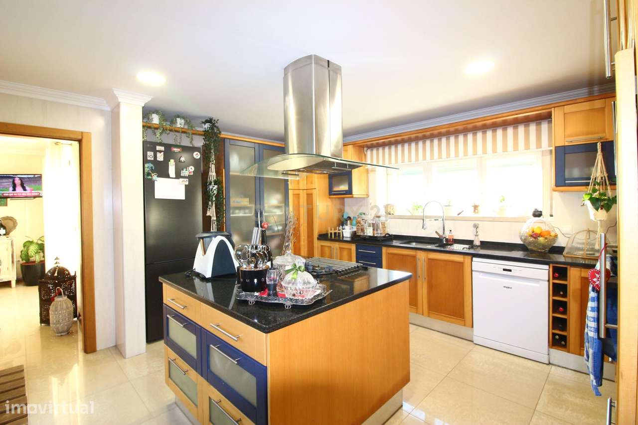 Moradia V4 em Torres Vedras, 566m2 ,vistas excecionais, qualidade e co-6