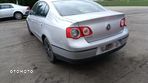 31115 VOLKSWAGEN PASSAT B6 1.9 TDI NA CZĘŚCI KOD LAKIERU LA7W - 10