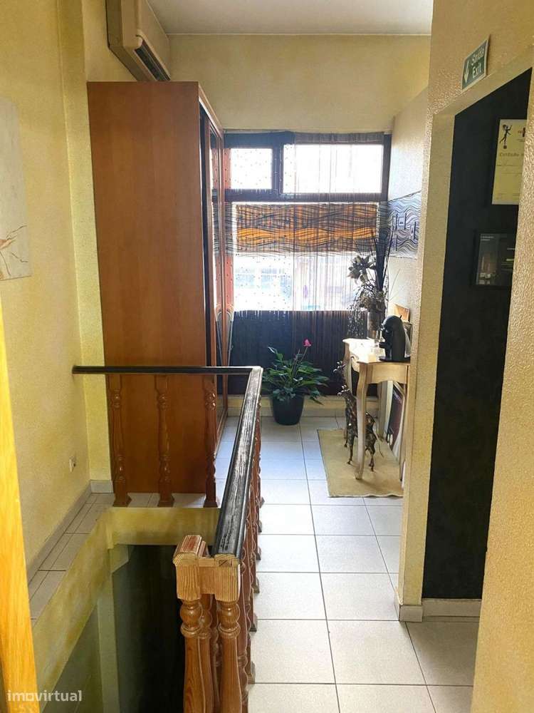 Loja Aranguês com garagem incluída-7