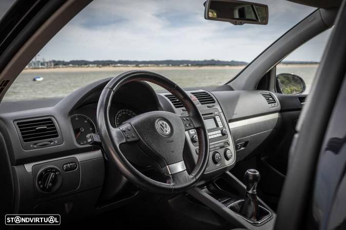 VW Golf 2.0 TDi GT - 19