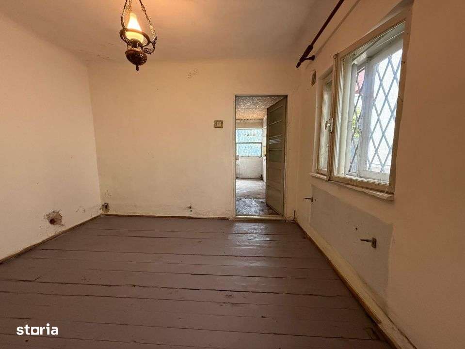 Casa individuala de renovat teren 220 mp Bulevardul Basarabia Murgeni-5