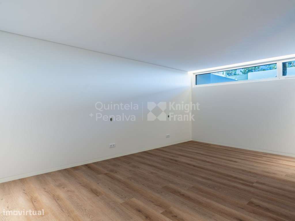 Moradia T7 com jardim e piscina na Verdizela-40