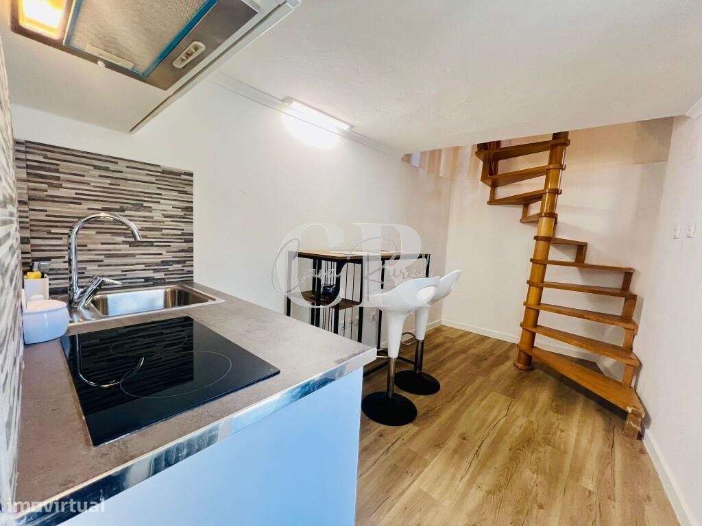 Moradia acolhedora no centro histórico com potencial de investimento-11