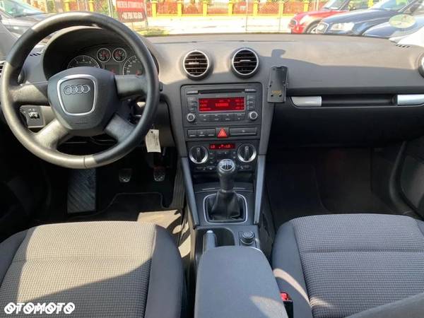 Audi A3 1.6 Attraction - 12