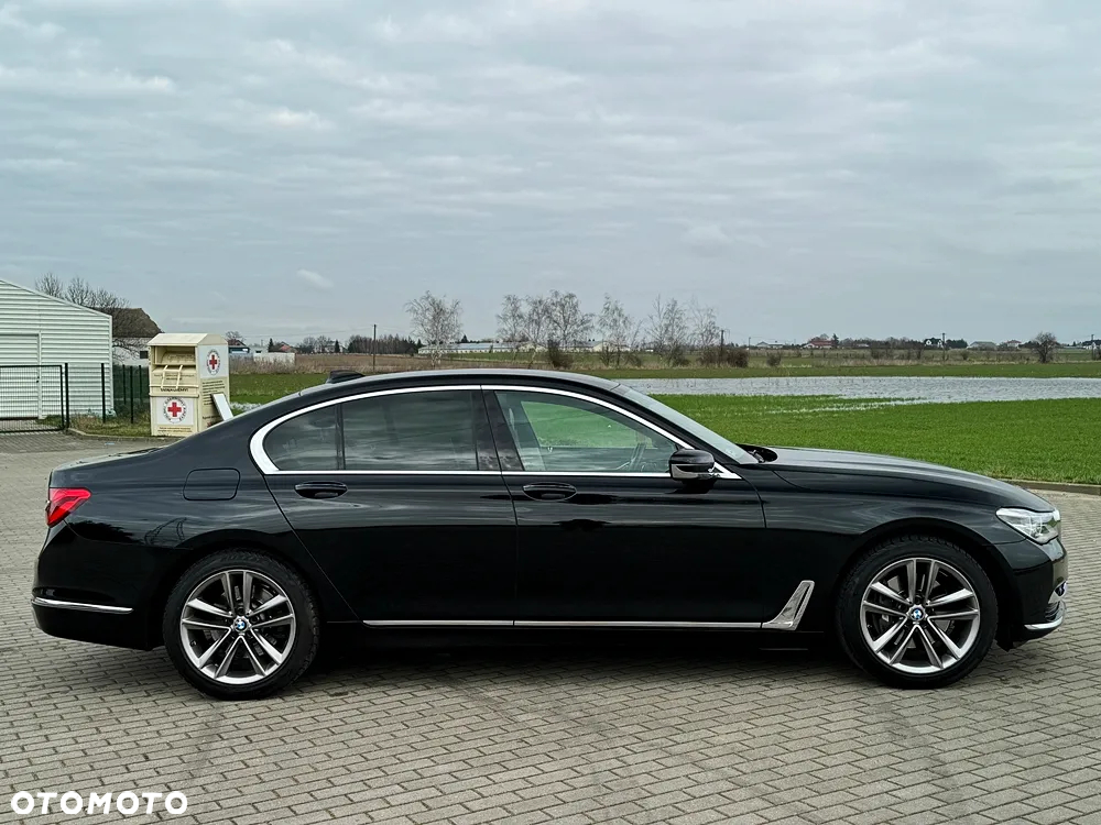 BMW Seria 7 740d xDrive - 13