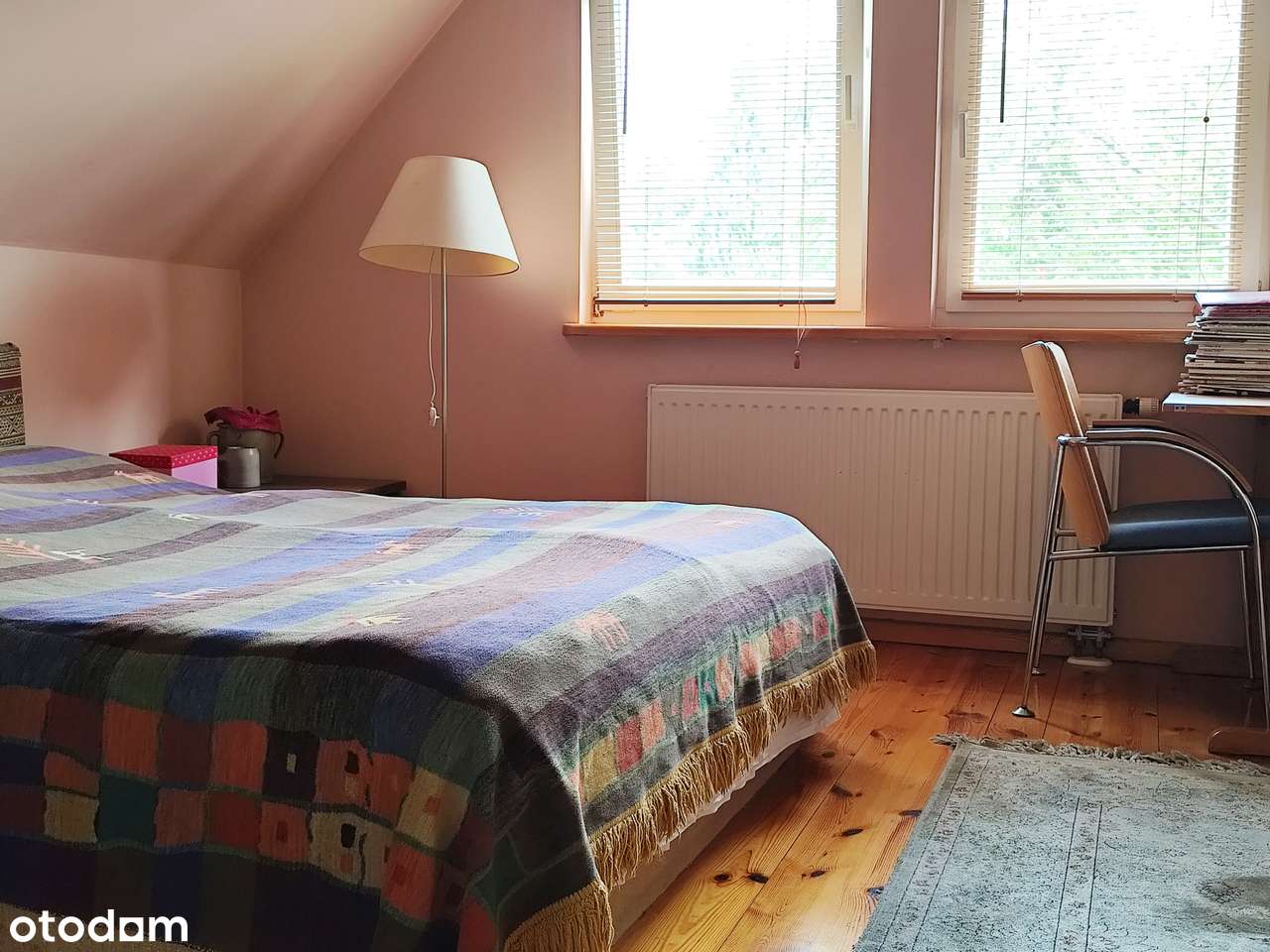 Dom z piękną działką, dojazd - 10 minut pociągiem od Wrocławia-11