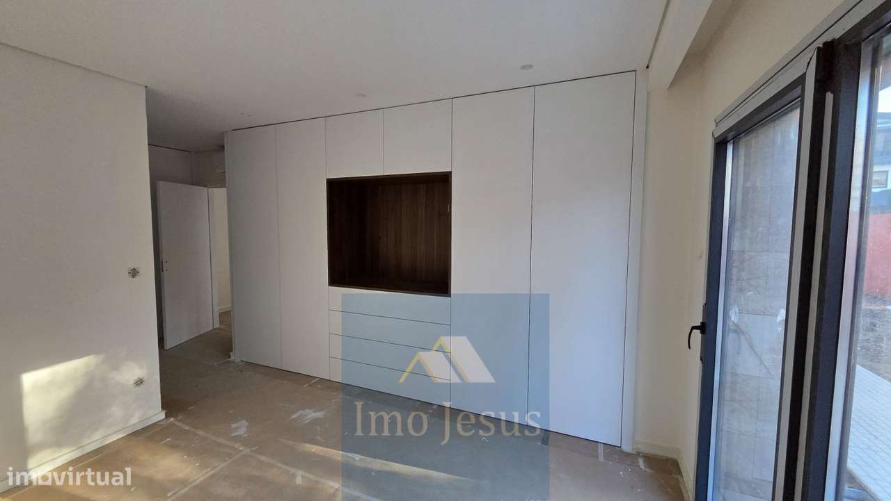 Moradia Terrêa 4 Frentes em Pedroso-17