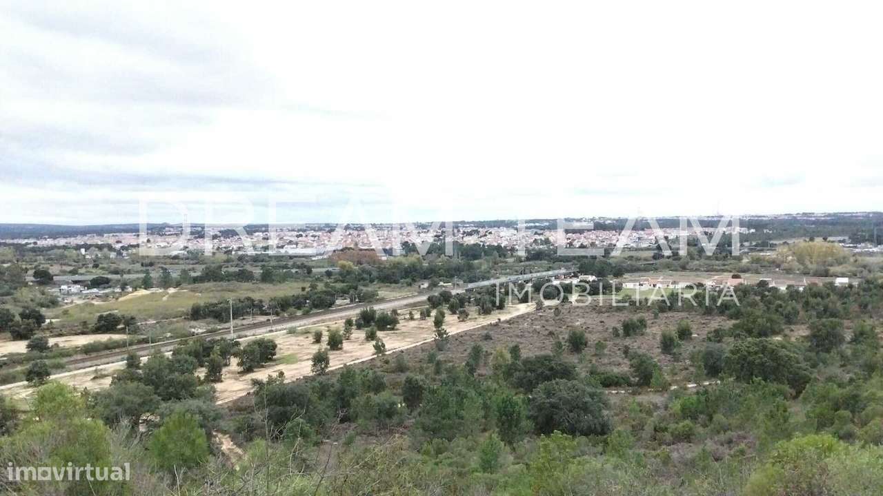 Terreno Urbano para Construção – Palhais-Coina | Viabilidade para 27 F-17