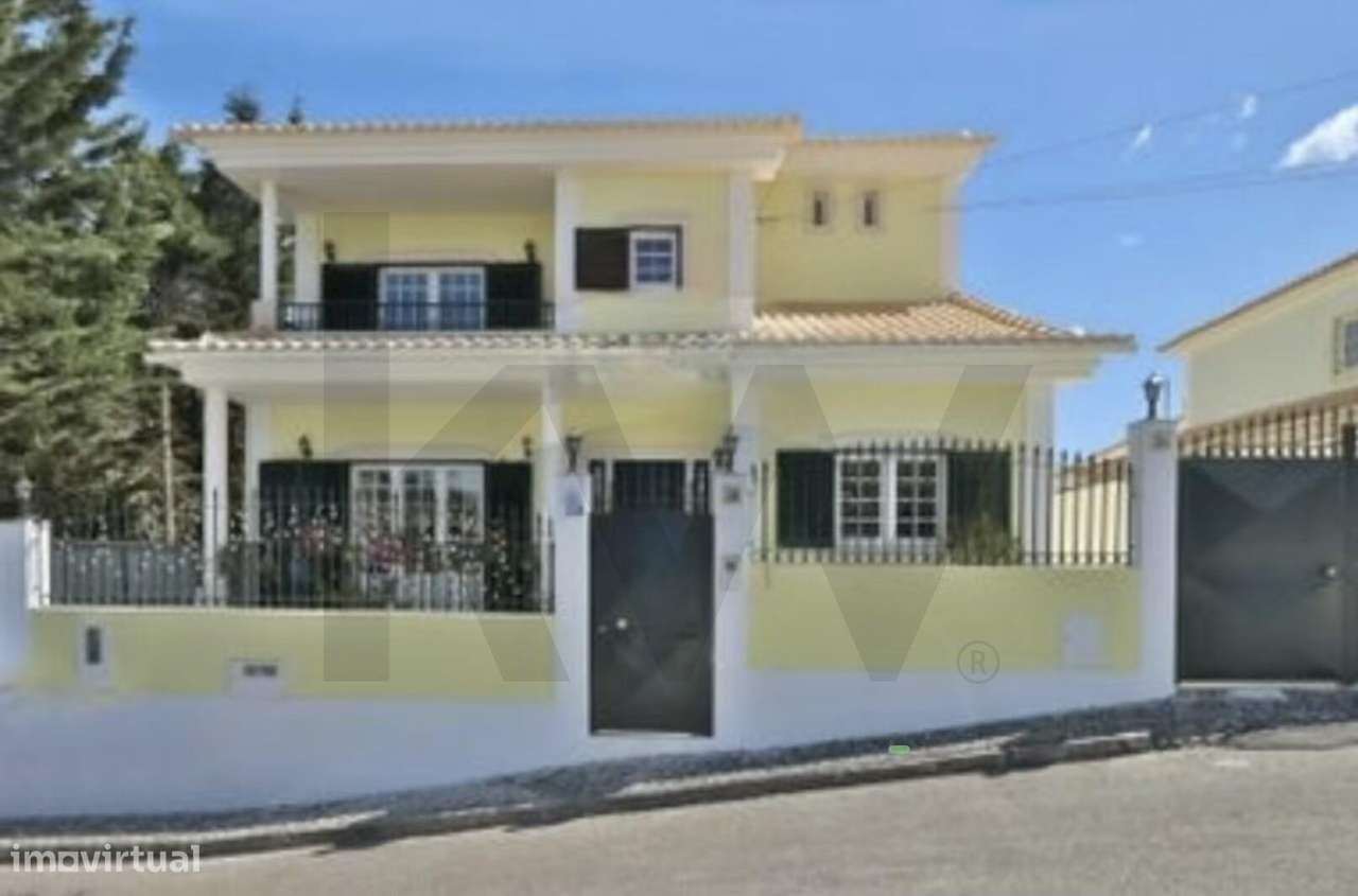 Moradia estilo clássico em Cascais - Manique de Baixo, com boa área de - Grande imagem: 5/27